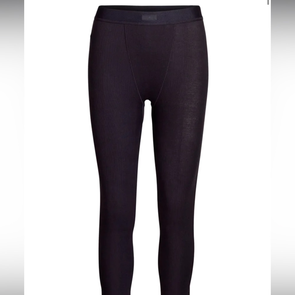 Skims leggings sz small